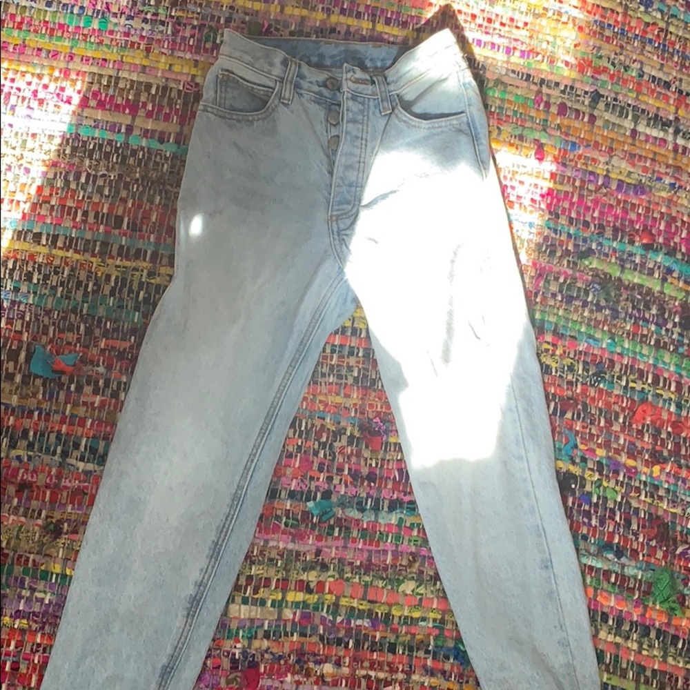 Brandy Melville High Wasted Jeans